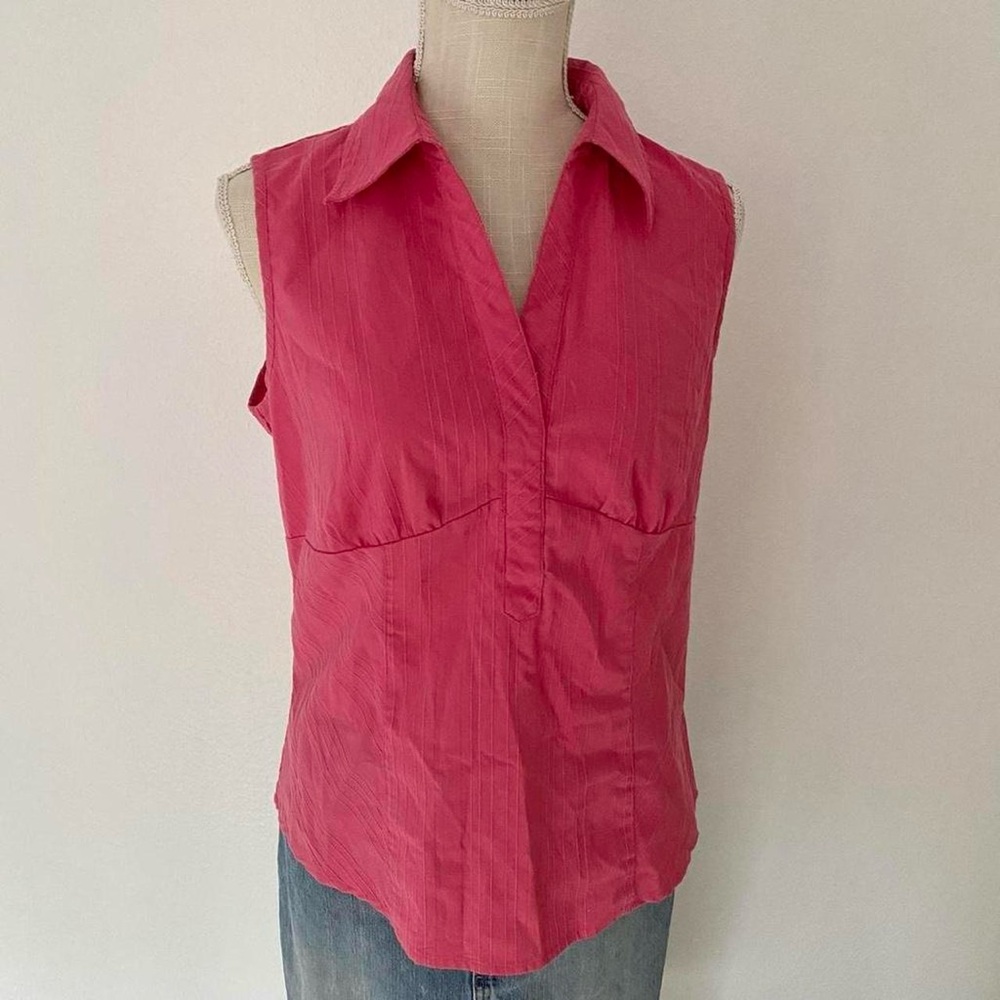 Sleeveless Collared Women's Top in Fuchsia Pink